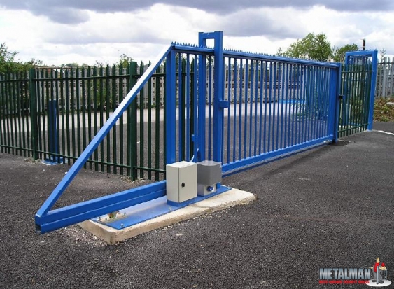 Cantilever Sliding Gate Automated